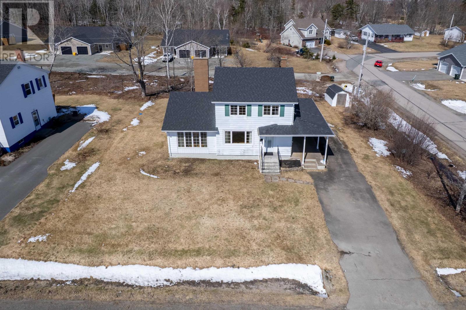 992 Westmount Road
