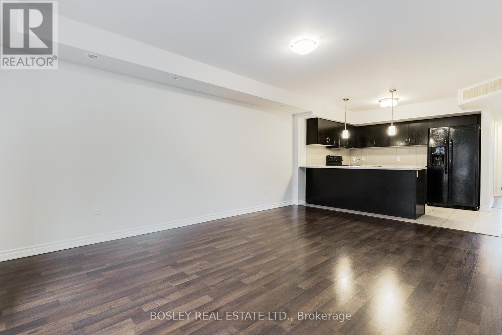 93 - 2441 GREENWICH DRIVE