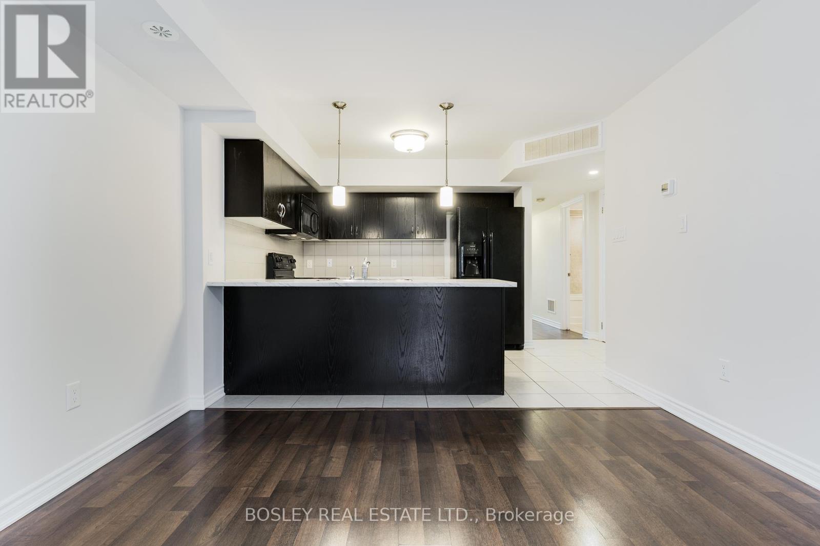 93 - 2441 GREENWICH DRIVE