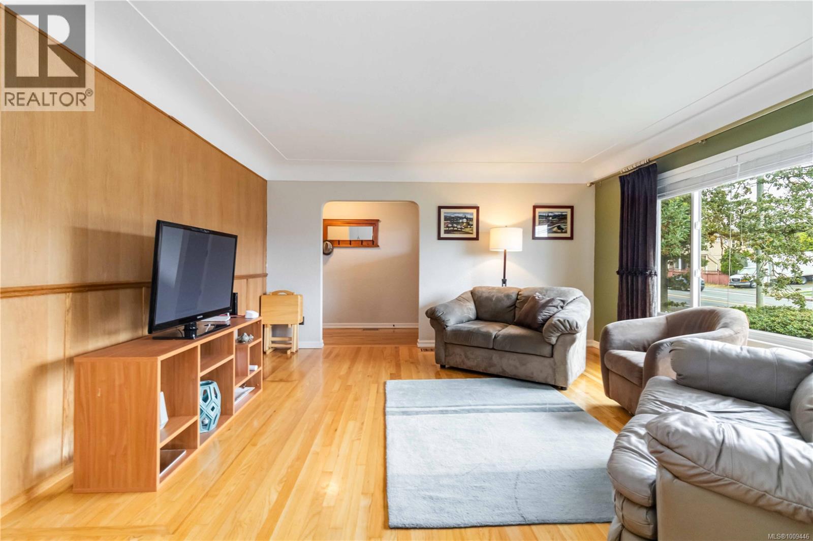 4076 Glanford Ave