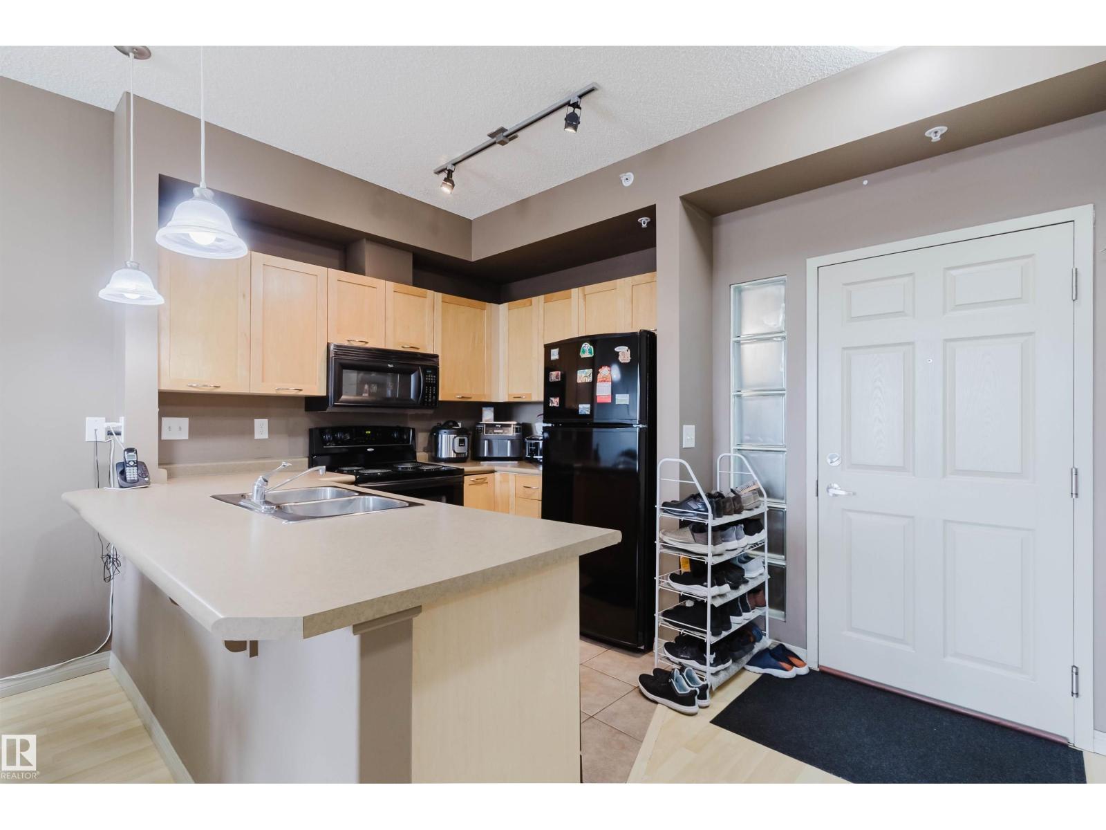 #1-405 4245 139 AV NW