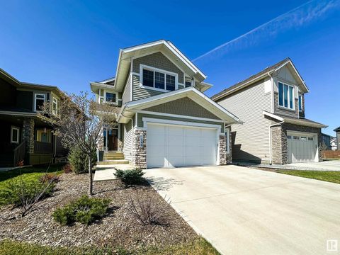 146 JOYAL WY St. Albert AB T8N7V3