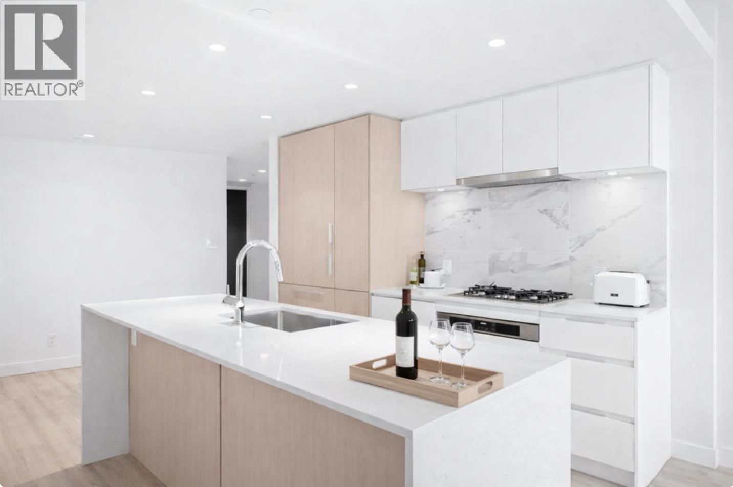 709 1500 FERN STREET