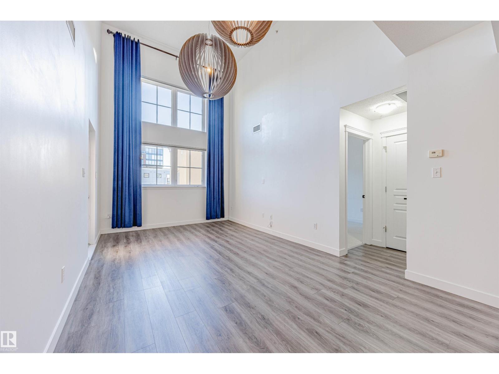 #609 10333 112 ST NW