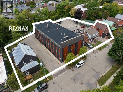 30-40 LAUREL Street Waterloo ON N2J2H2