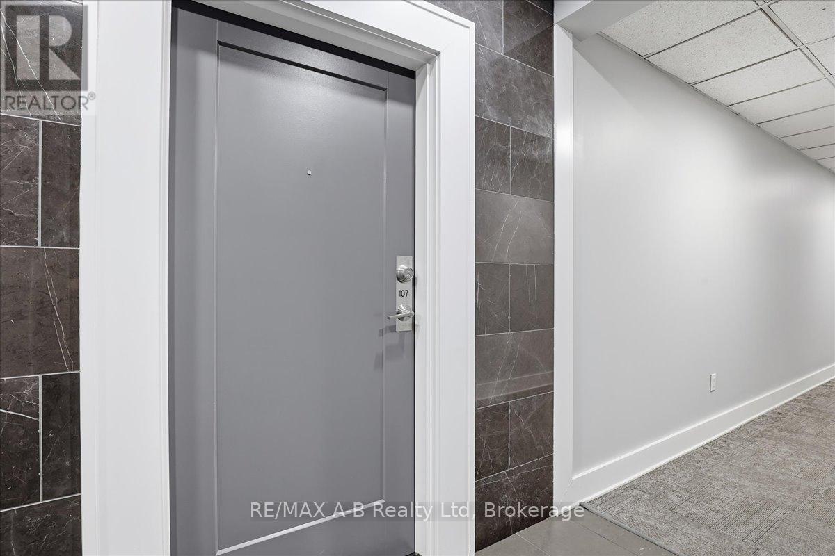 107 - 255 JOHN STREET N