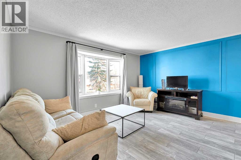 51 Huntstrom Road NE