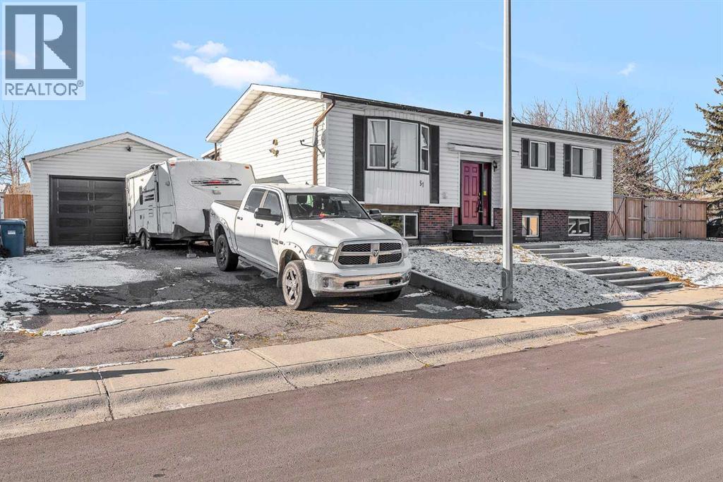 51 Huntstrom Road NE