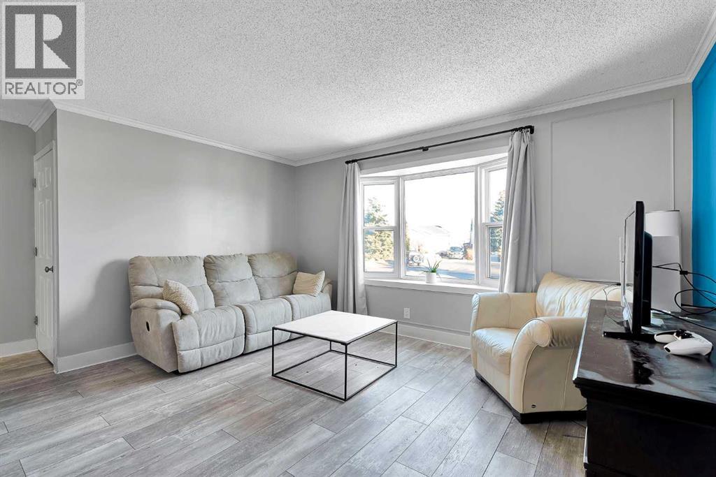 51 Huntstrom Road NE