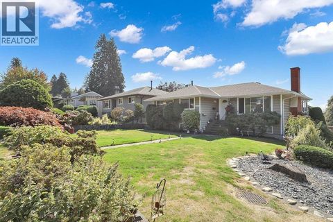 203 E 26TH STREET North Vancouver BC V7N1A7