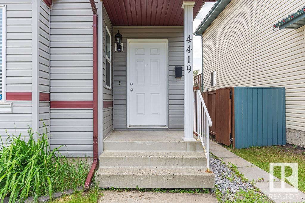 4419 152 AV NW