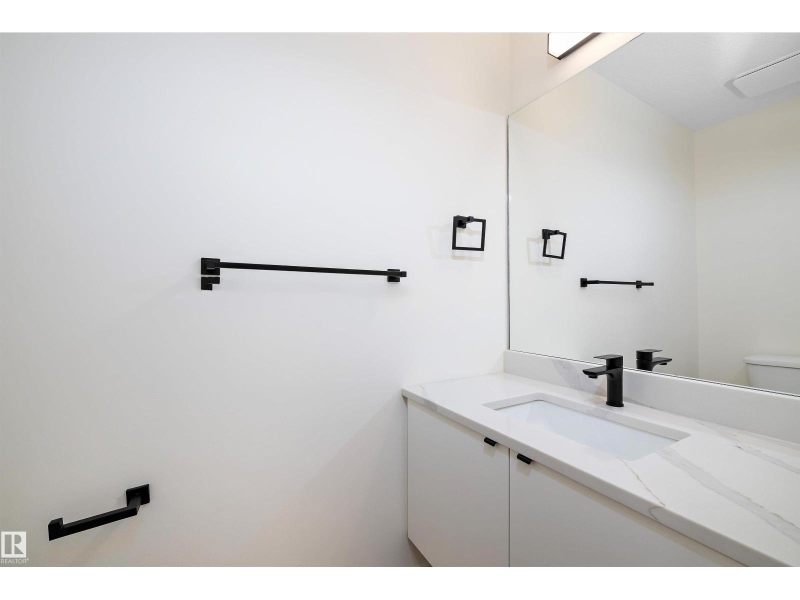 11338 89 ST NW