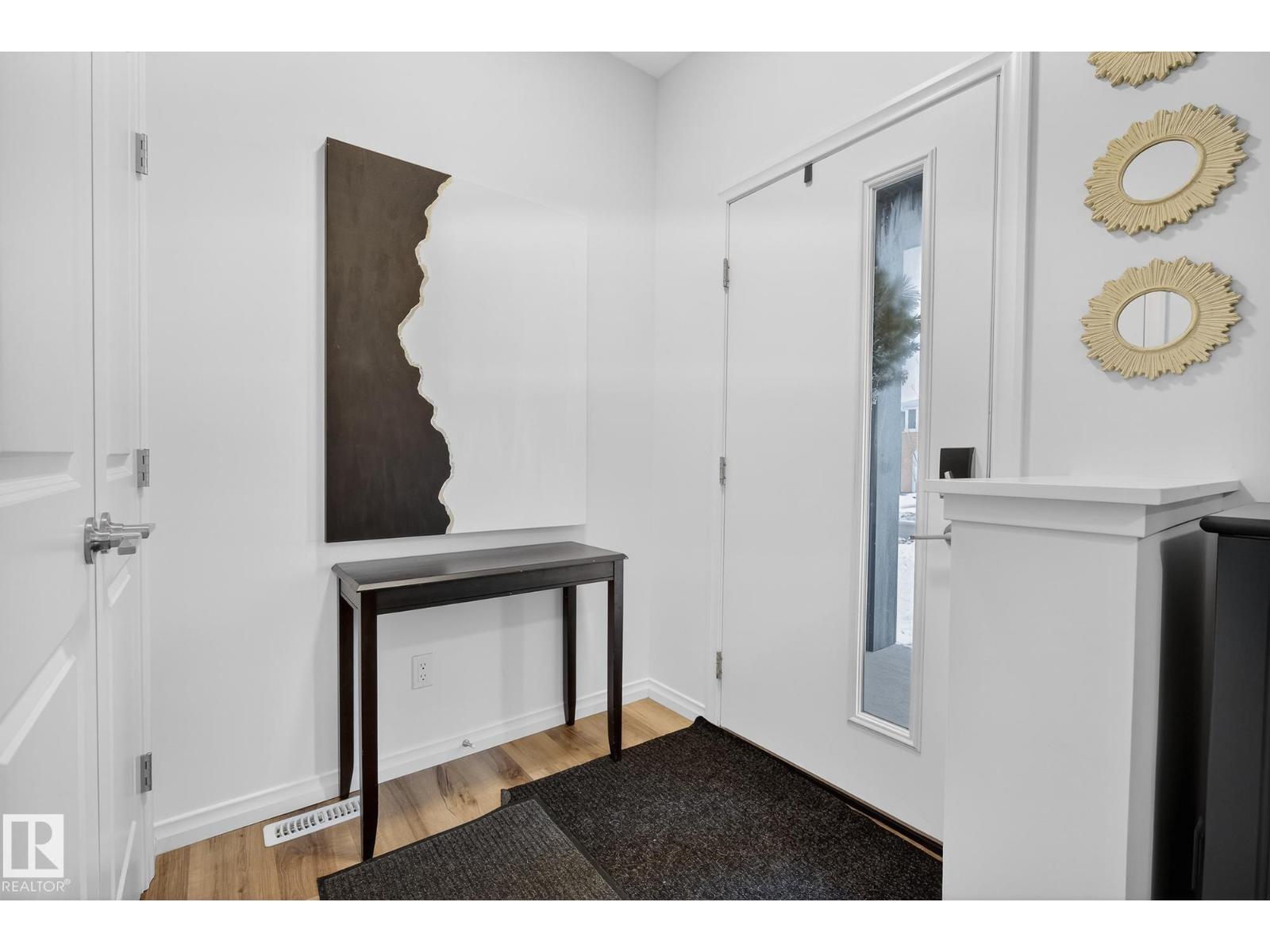 203 CHARLESWORTH DR SW