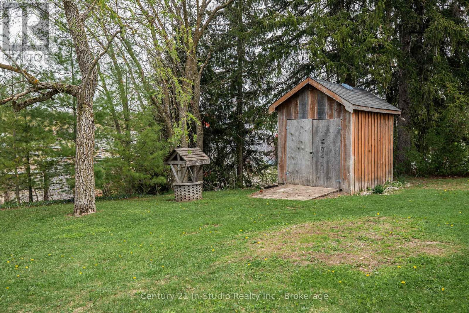 489 LAMBTON STREET W