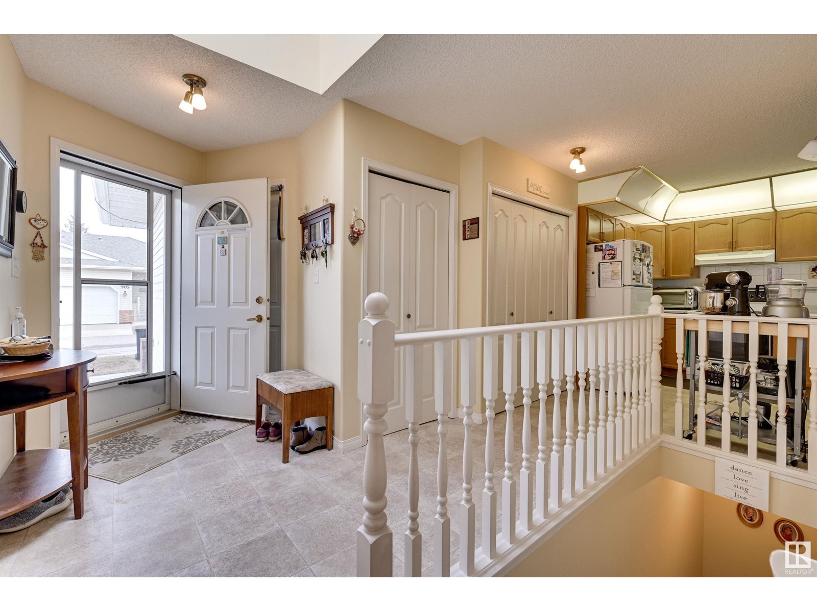 1013 YOUVILLE DR W NW
