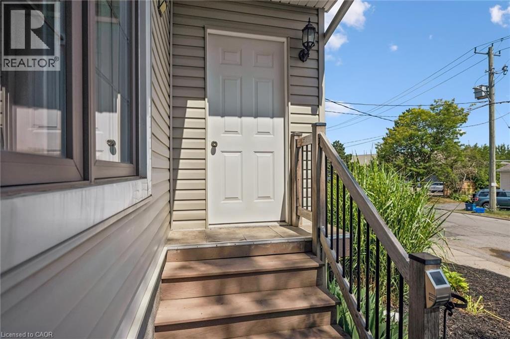 976 GUELPH Street