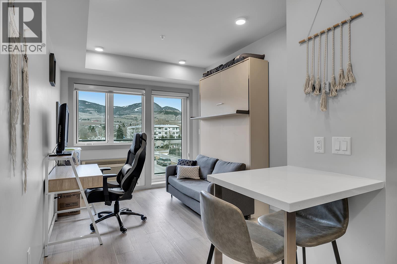 345 Dougall Road N Unit# 327