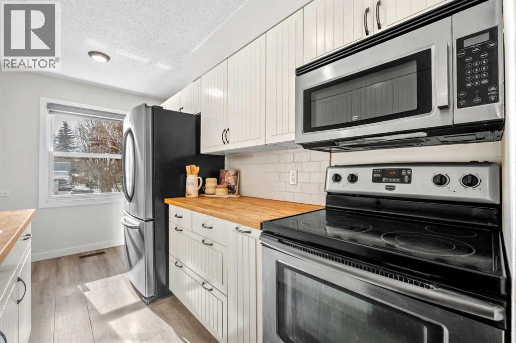 19, 330 Canterbury Drive SW