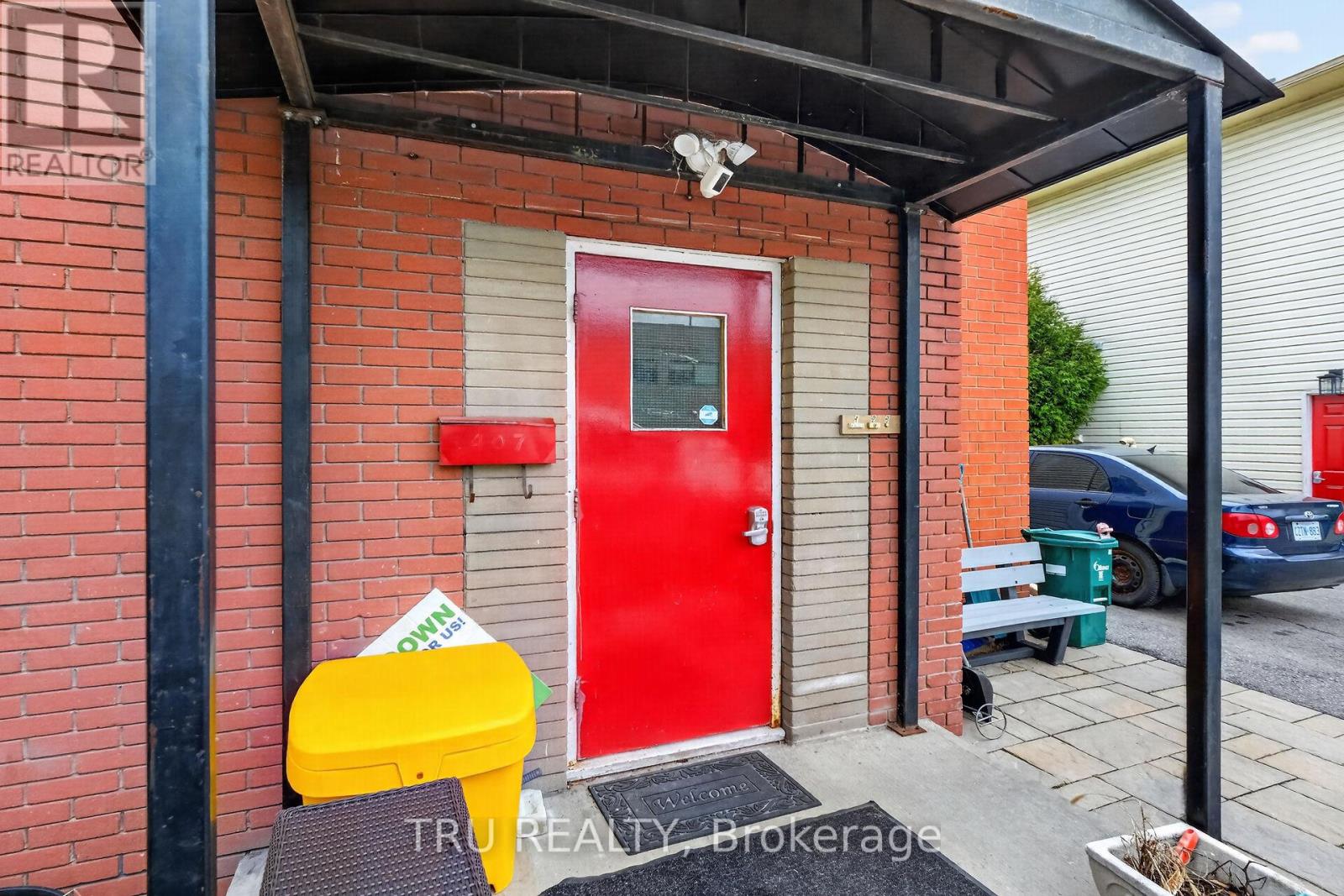 3 - 407 PEACH TREE LANE