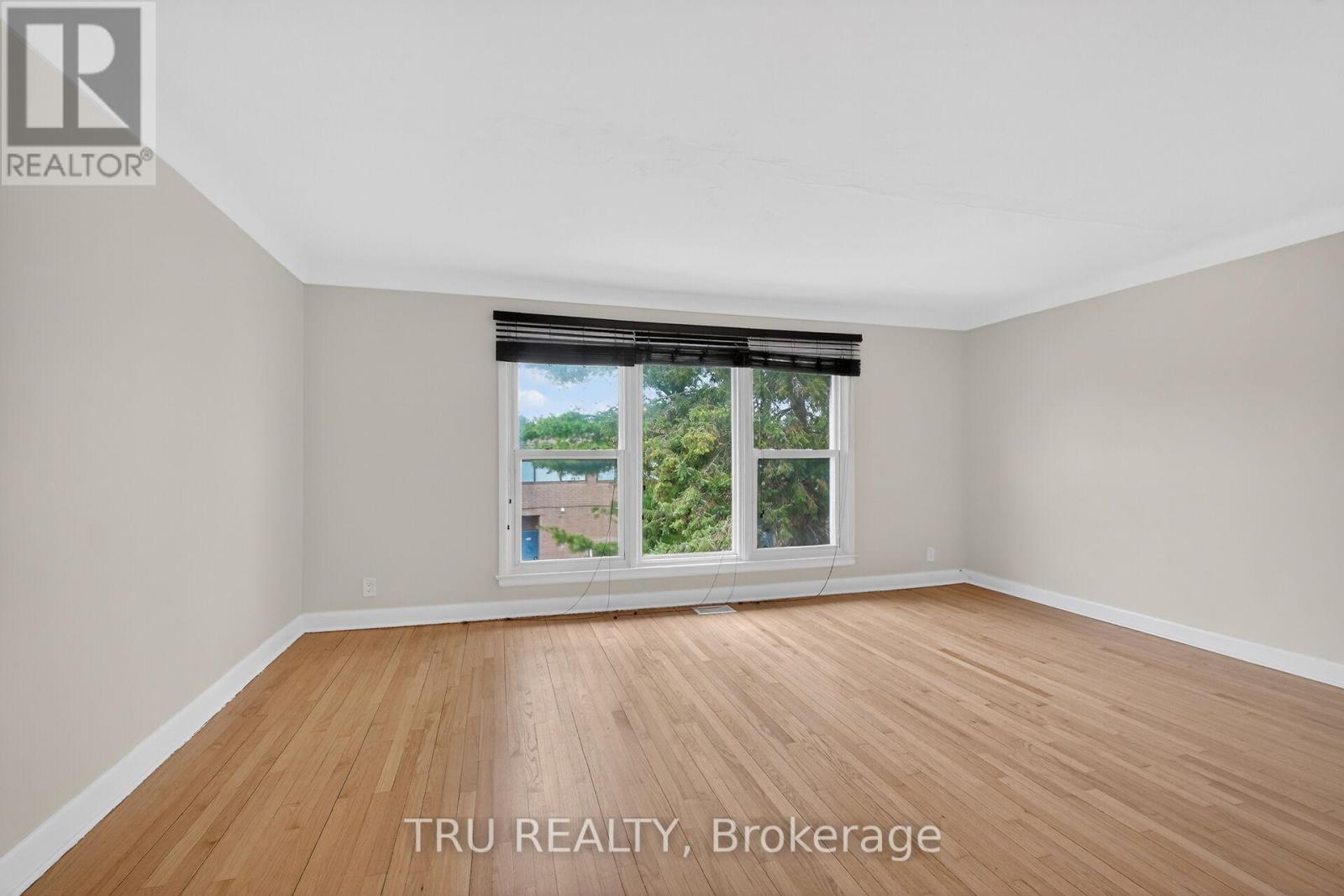 3 - 407 PEACH TREE LANE