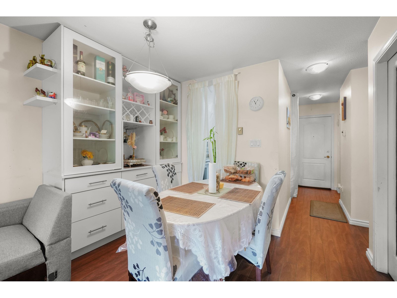 209 15991 THRIFT AVENUE