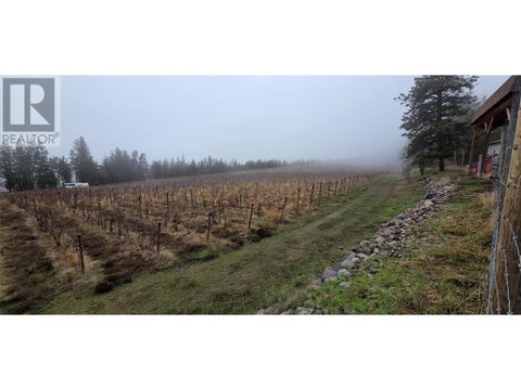 5078 Cousins Place Peachland BC V0x1X2