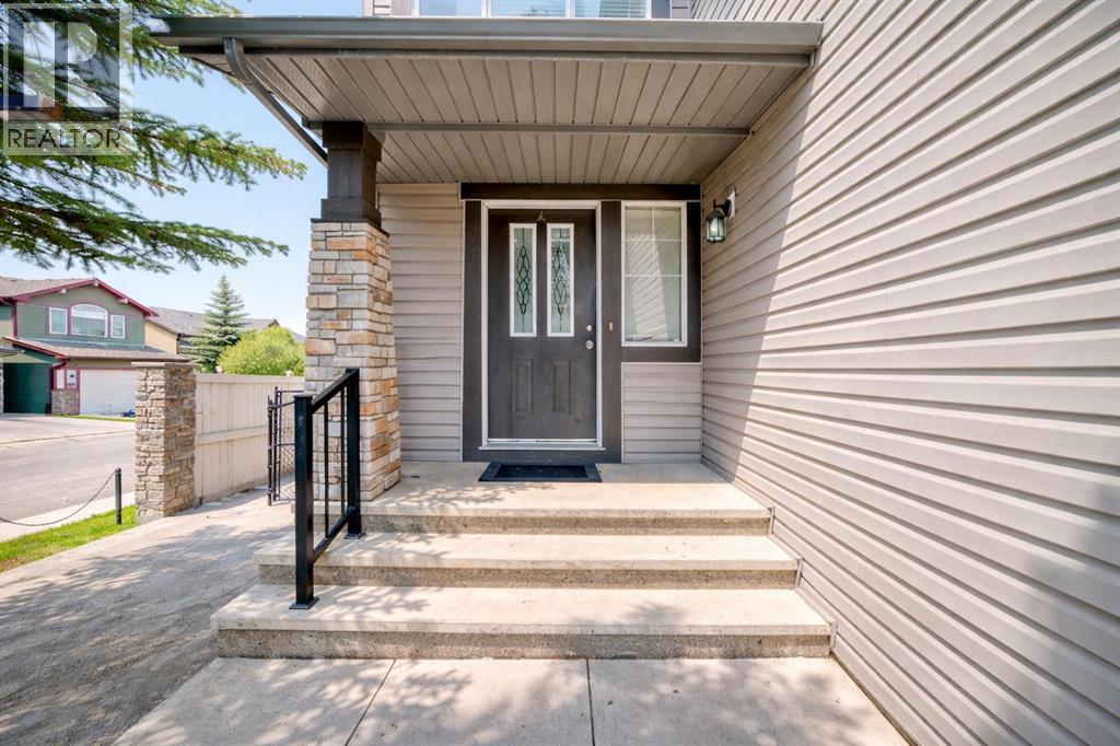 104 Panamount Terrace NW