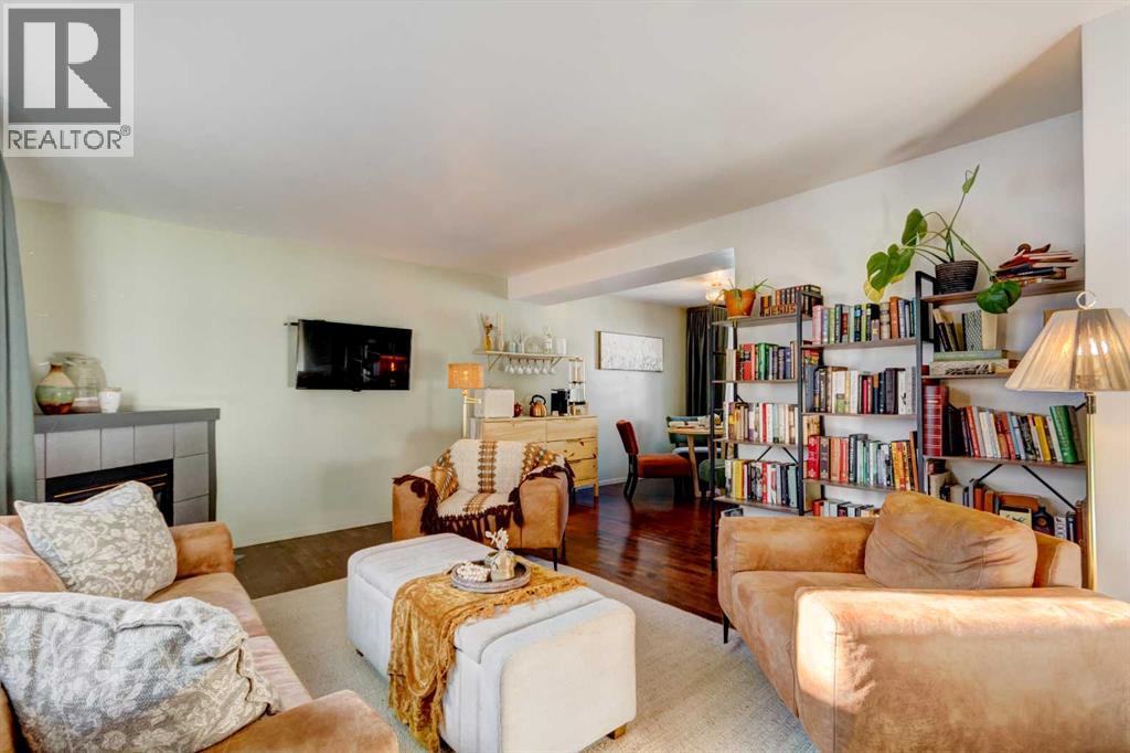 521, 4525 31 Street SW