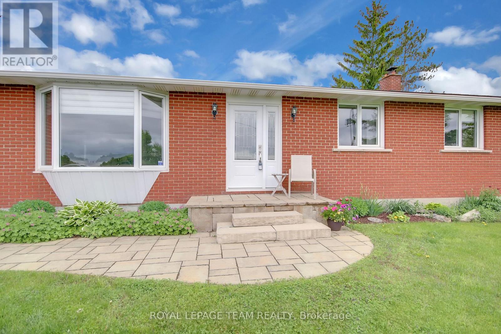 6022 THIRD LINE ROAD N