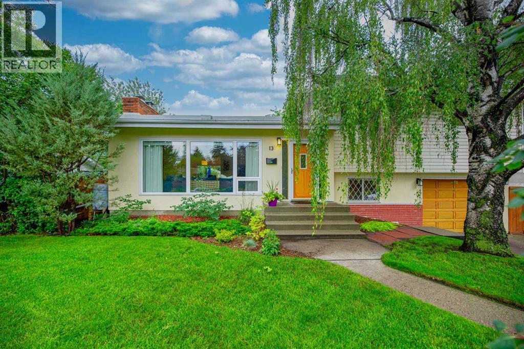 13 Hallbrook Drive SW