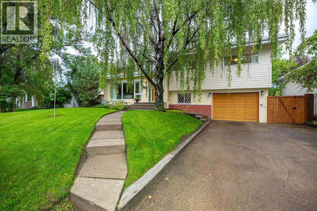 13 Hallbrook Drive SW
