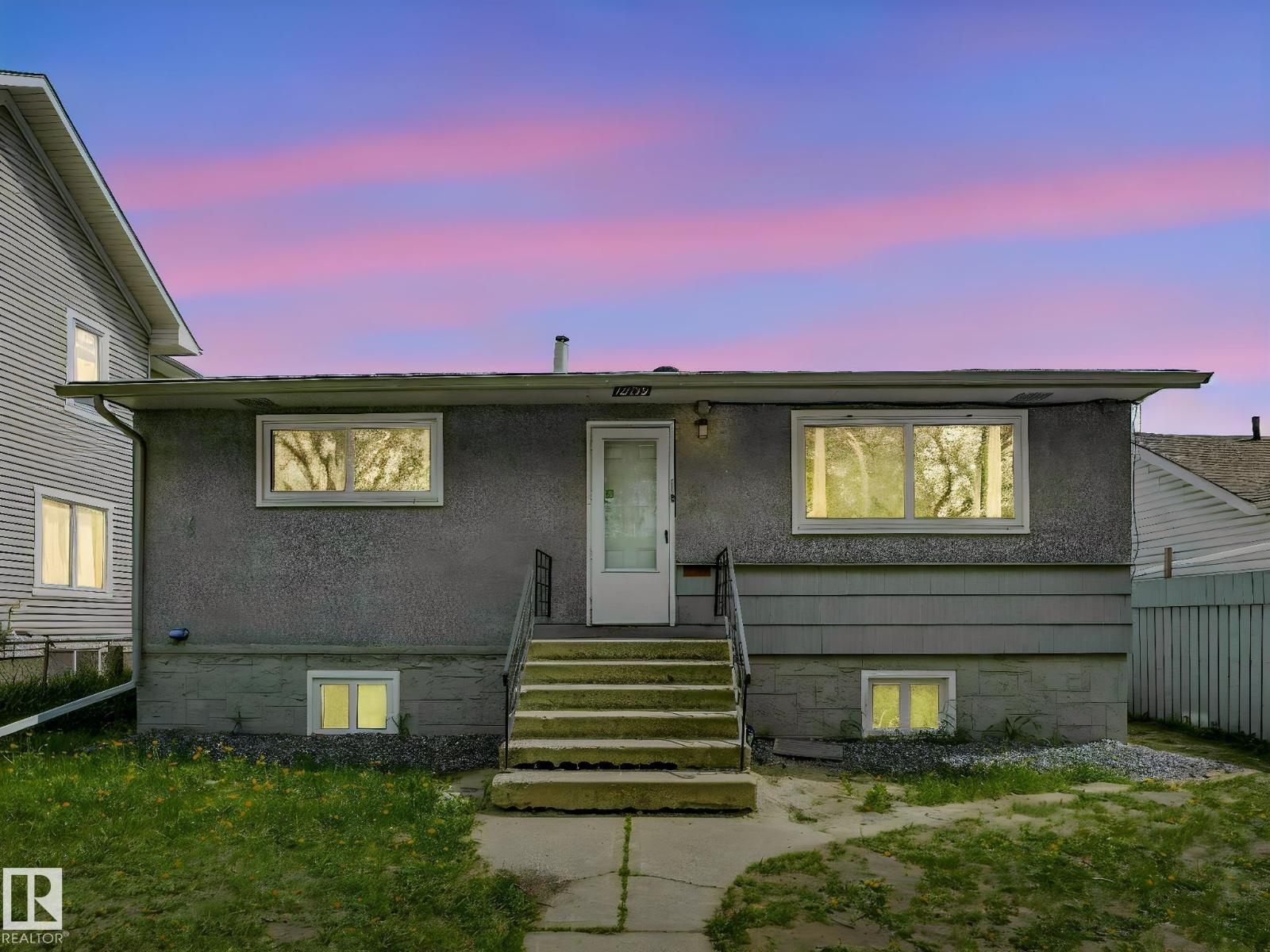 12139 81 ST NW