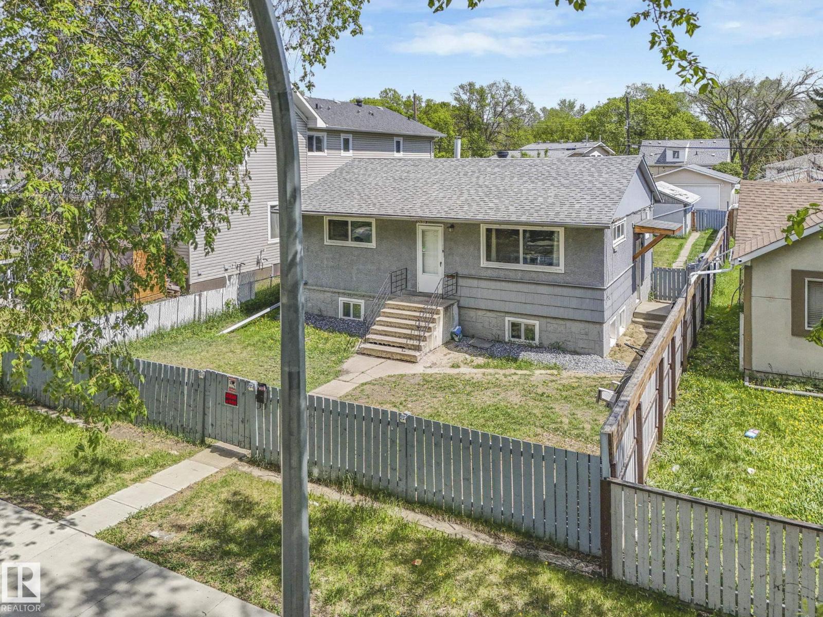 12139 81 ST NW
