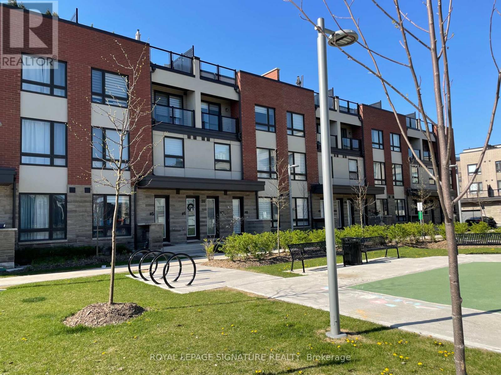 11 - 20 WOODSTREAM DRIVE