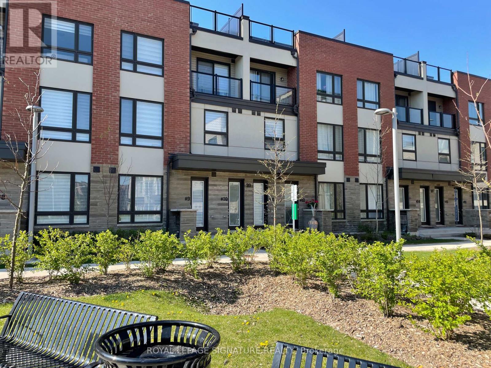 11 - 20 WOODSTREAM DRIVE