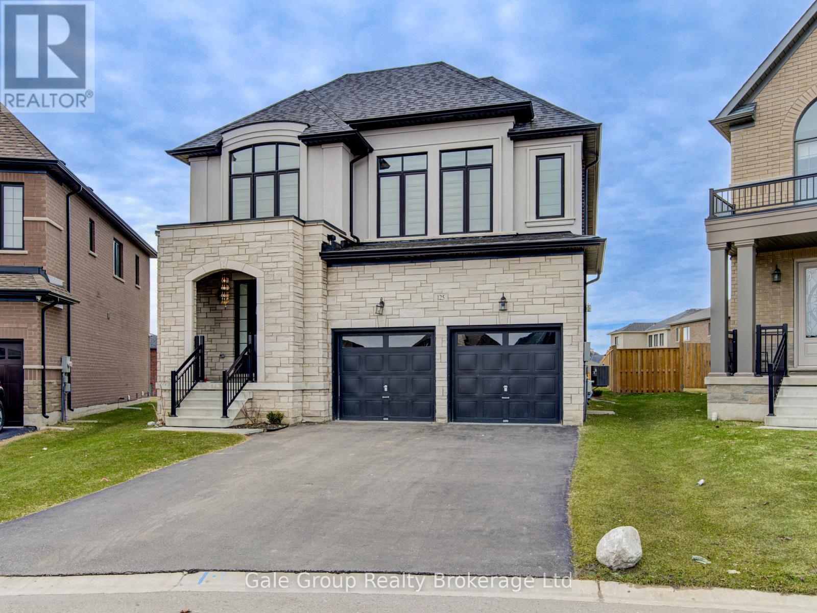 125 PRINCE CHARLES CRESCENT