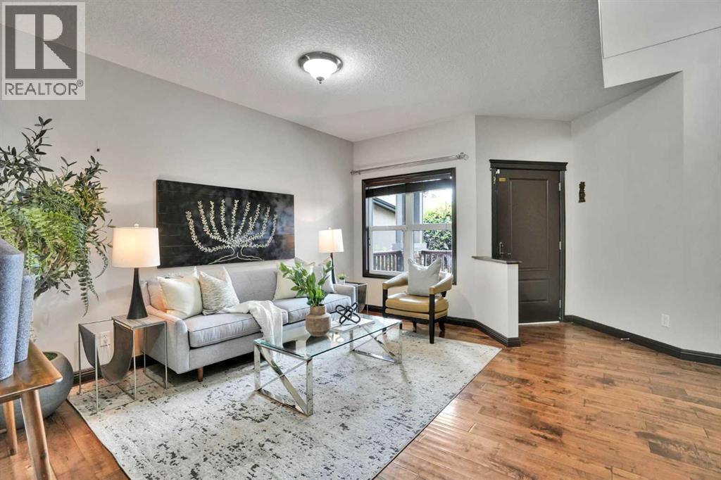212 Everbrook Way SW