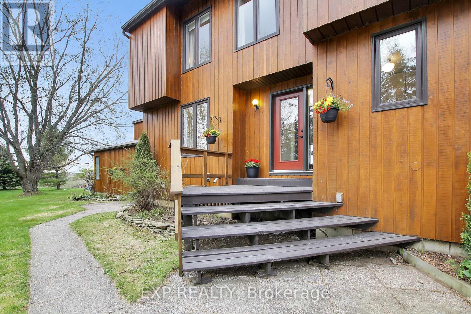 3215 APPLETON SIDE ROAD