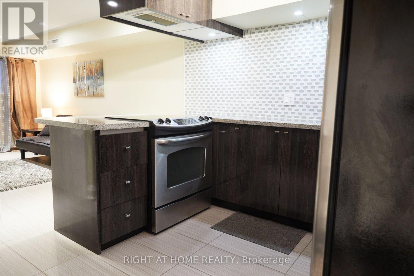 REAR - 1547 KINGSTON ROAD