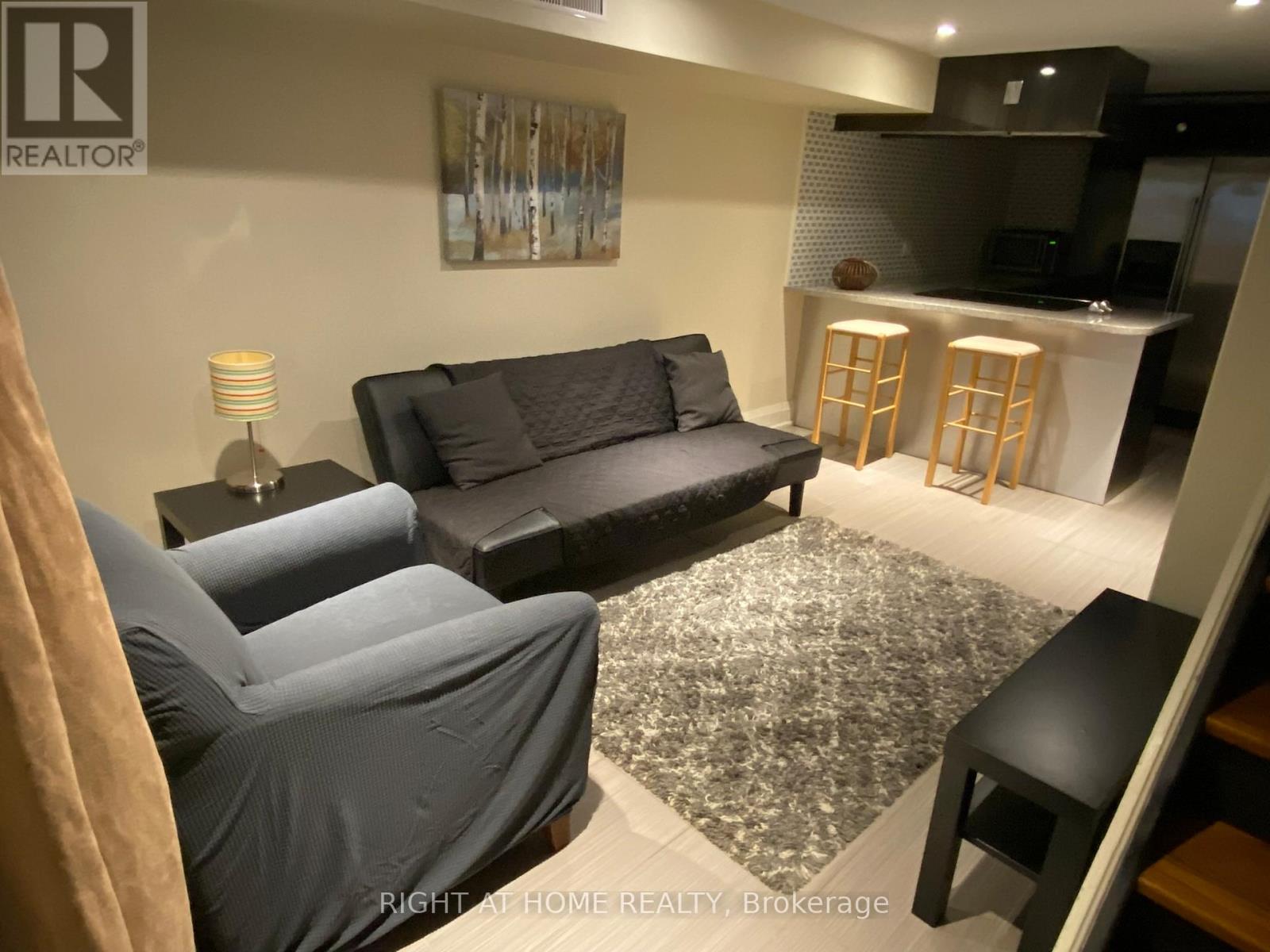 REAR - 1547 KINGSTON ROAD