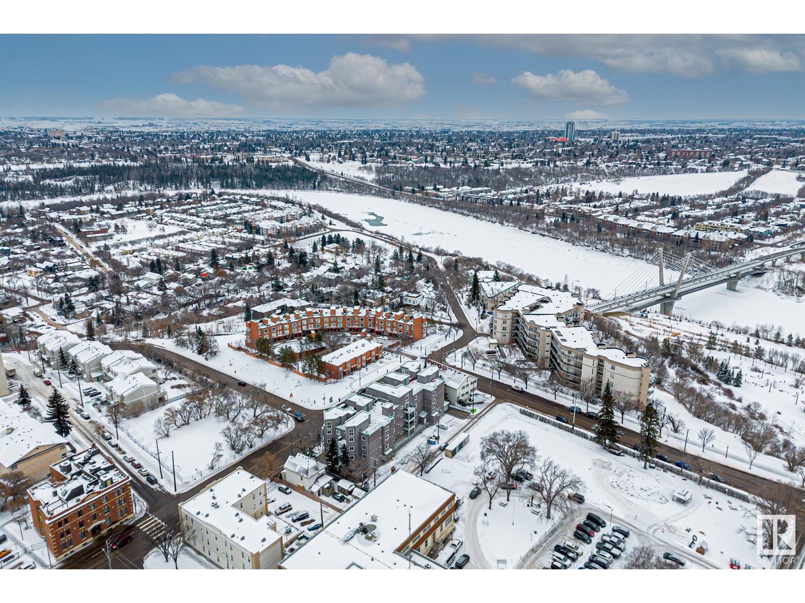 #208 10118 95 ST NW
