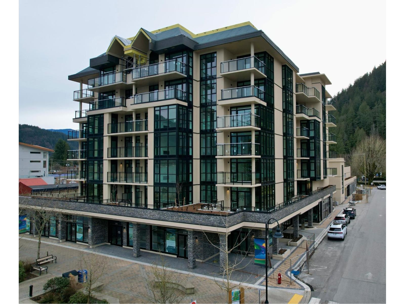 604 120 ESPLANADE AVENUE|Harrison Hot Springs