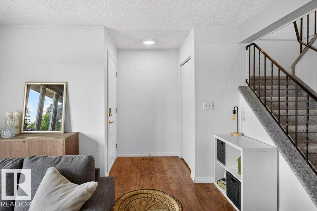 3610 42 AV NW