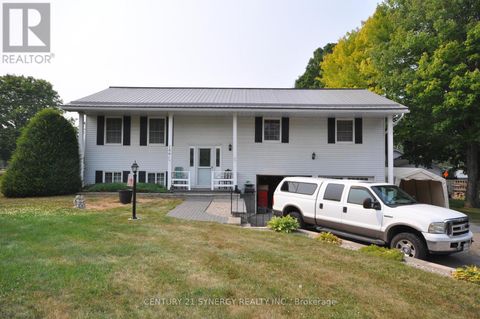 186 GOLF CLUB ROAD N Rideau Lakes ON K7A4S5