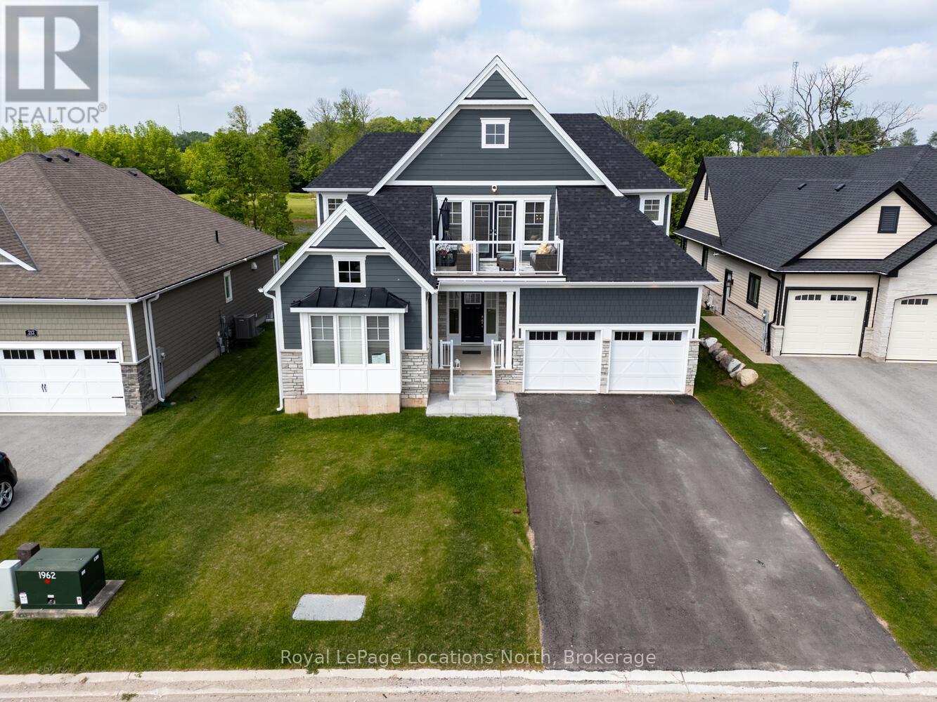 216 SNOWBERRY LANE