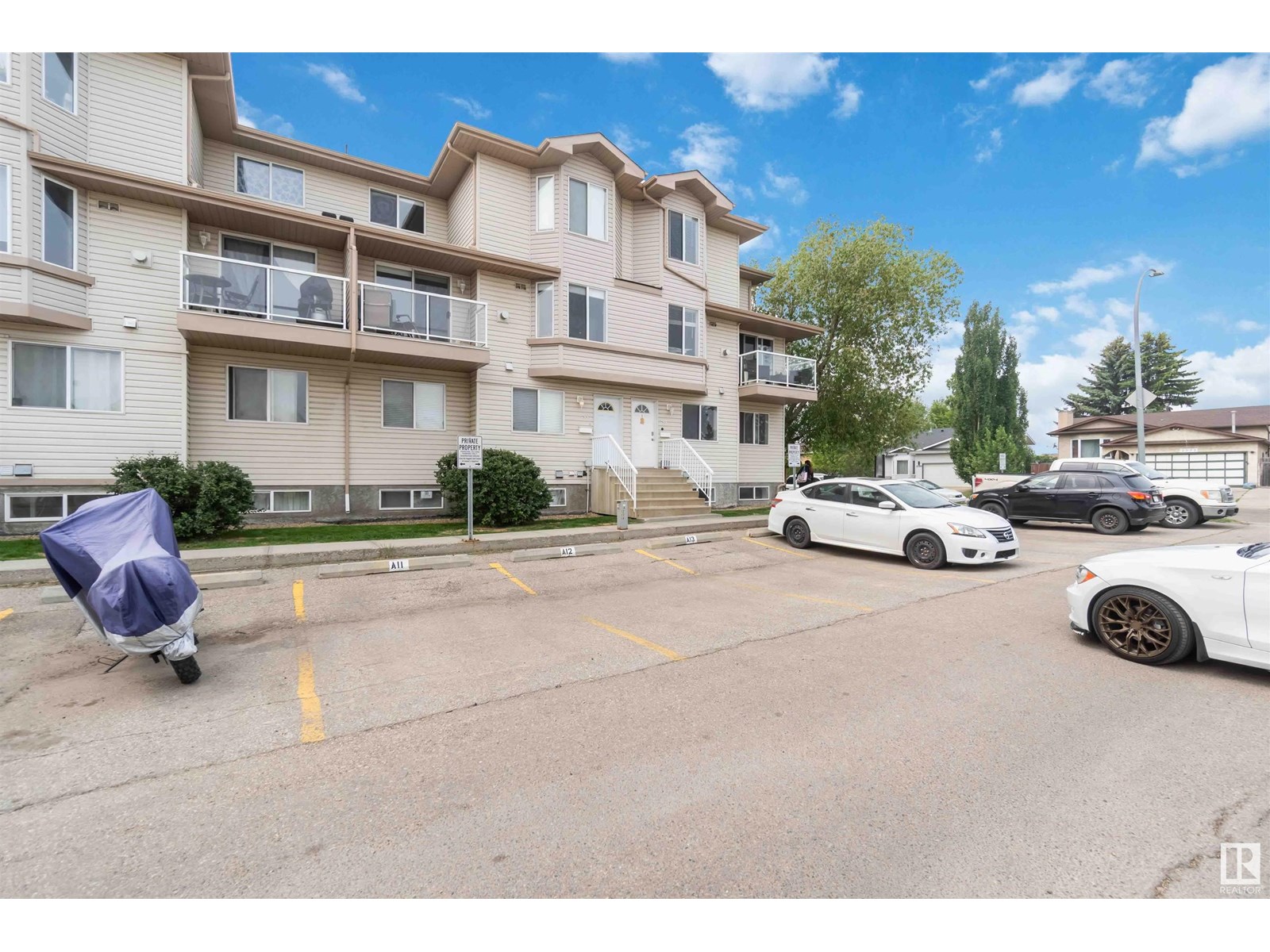 #53 2505 42 ST NW NW