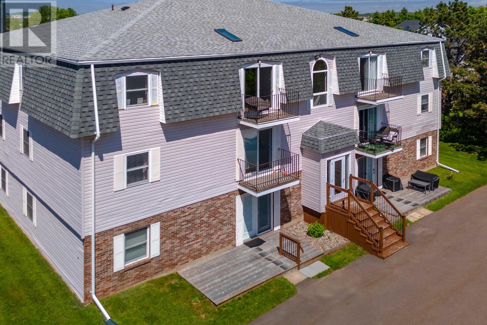 Photo 1 of 15 — 10 152 Maypoint Road Unit 10, West Royalty, PE C1E1Y2