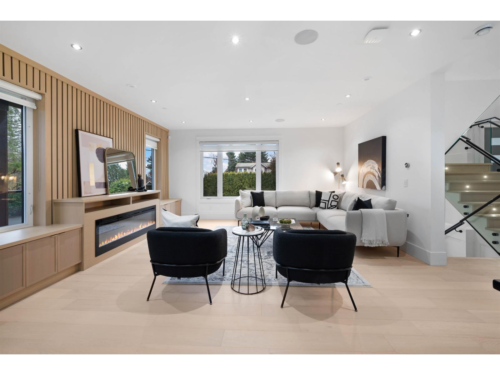 13915 BLACKBURN AVENUE