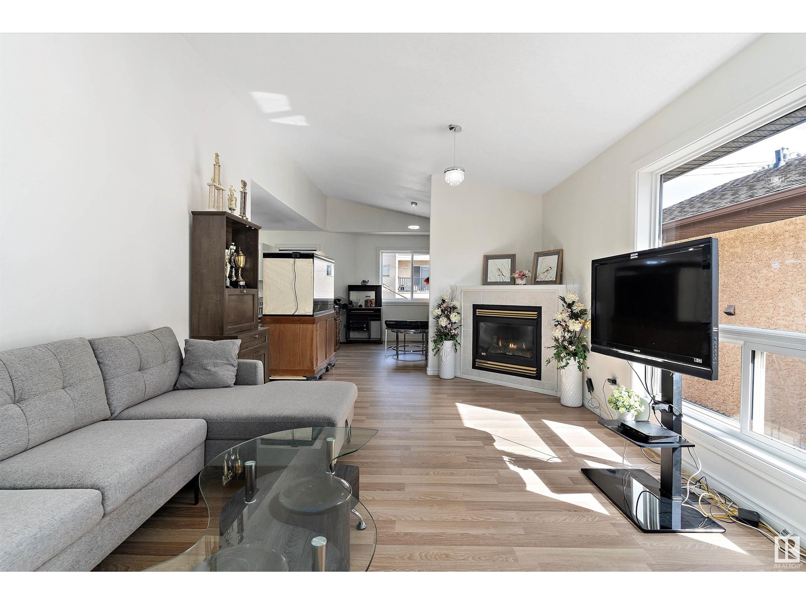 12711 128 ST NW