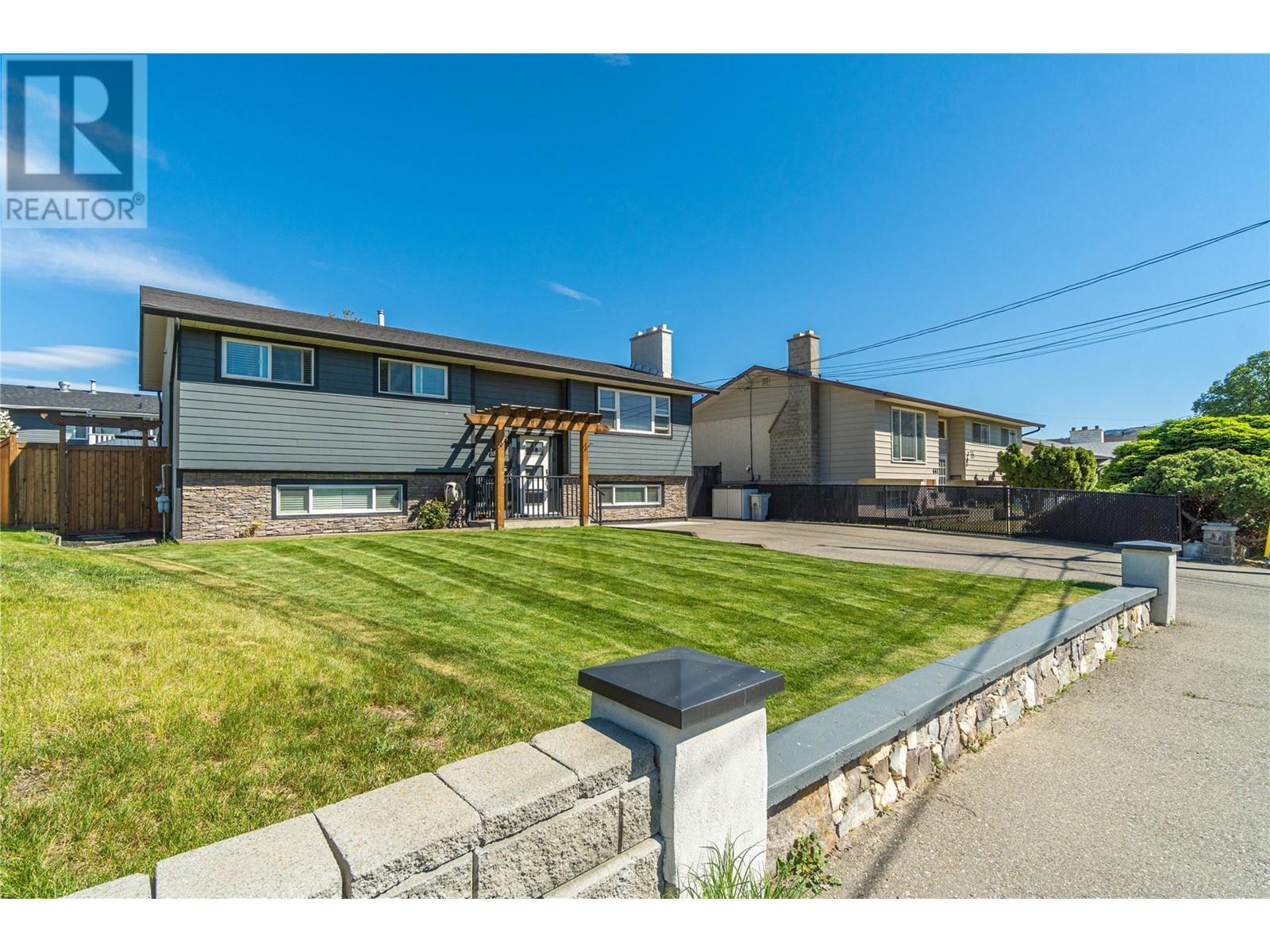 667 Cambridge Crescent